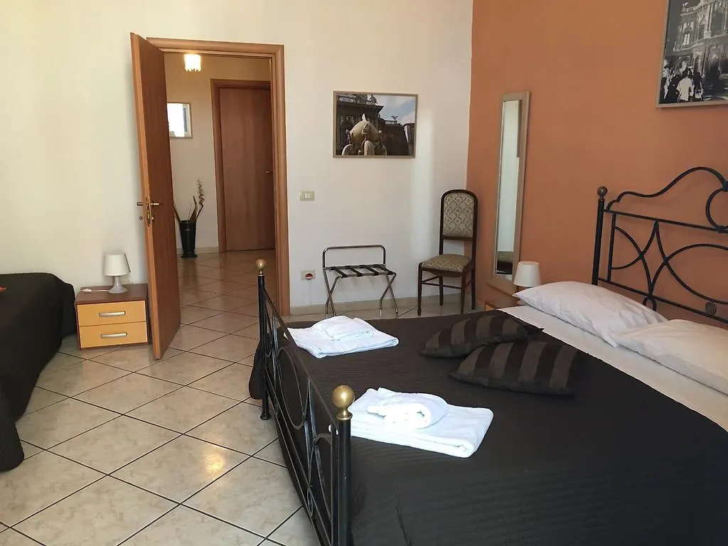 Platamone Rooms Catania 0*,  Italy
